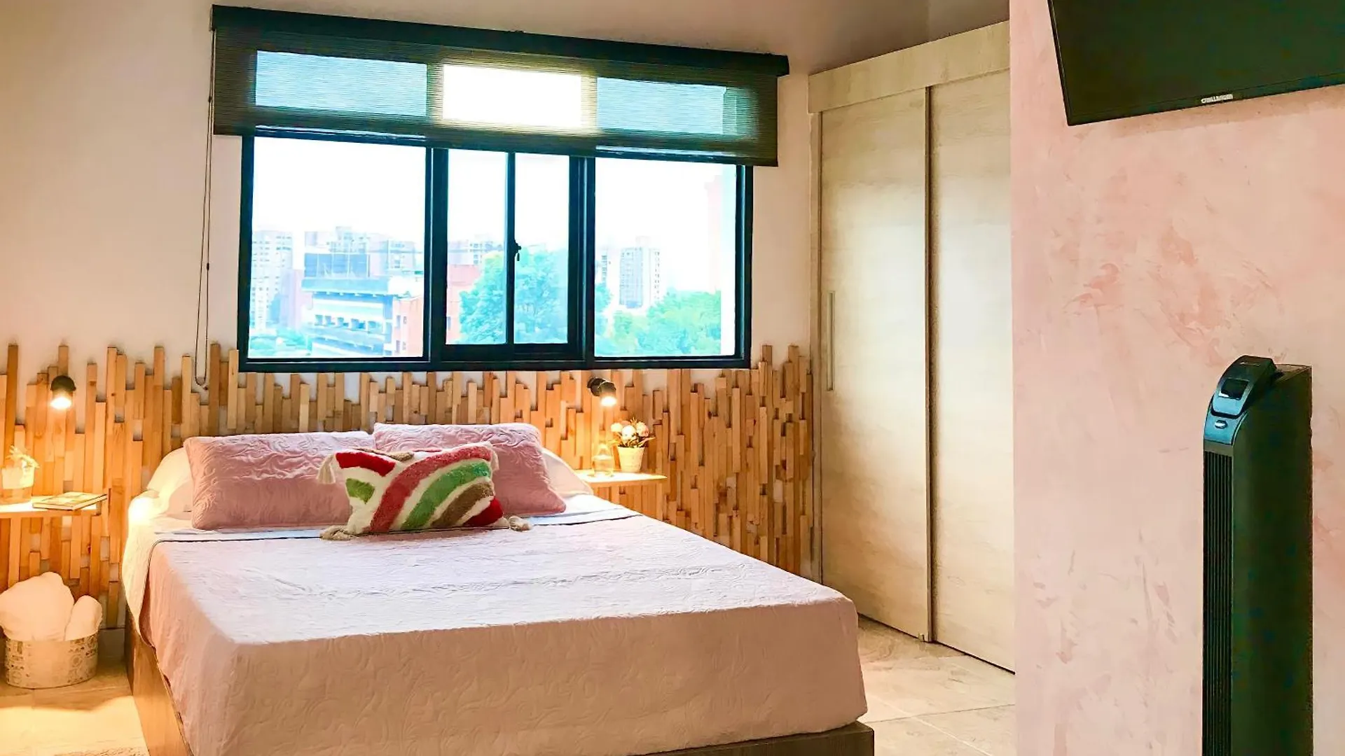 ***  Platinum Hotel Medellín Colombia